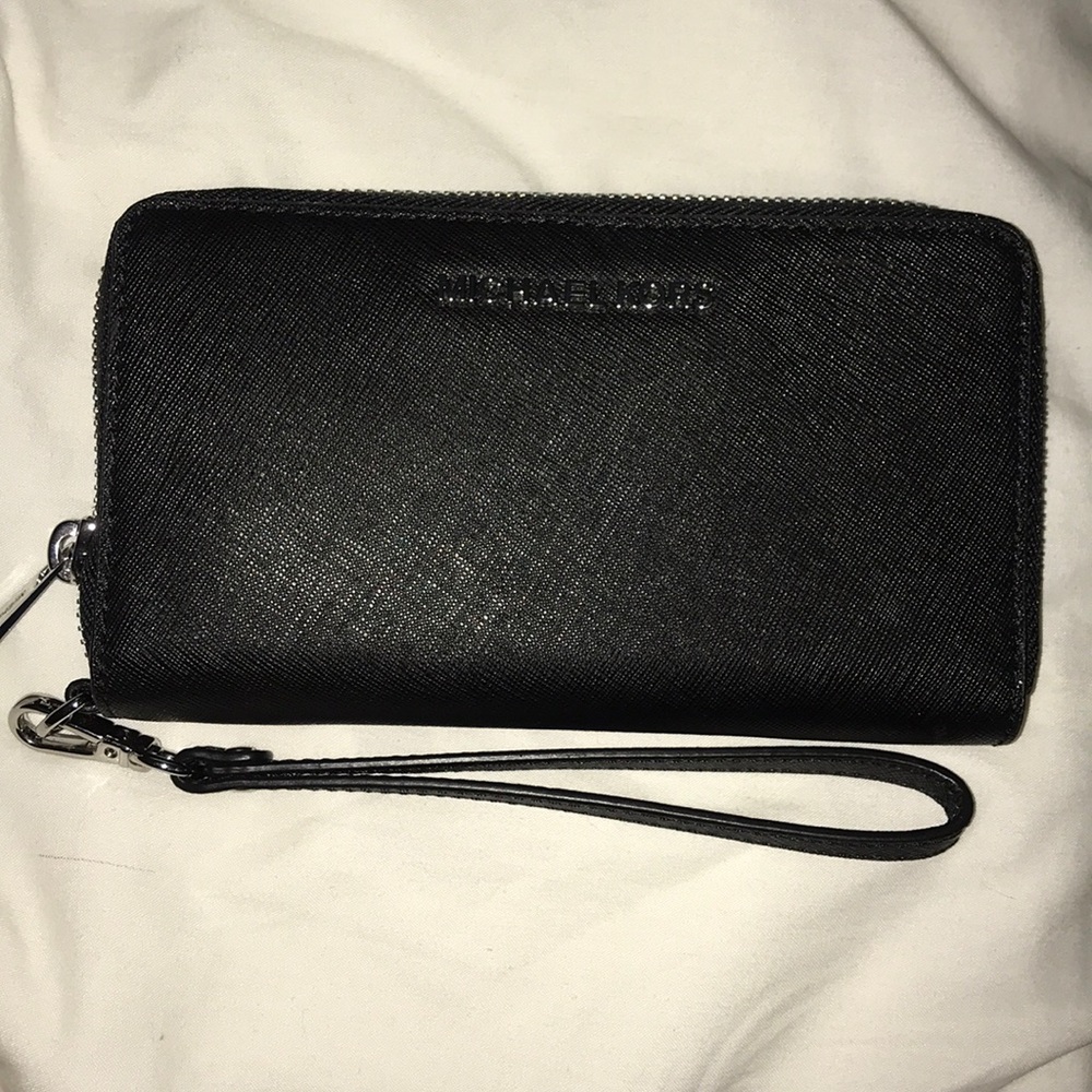 New Without Tags Michael Kors Smartphone Wristlet